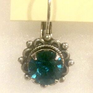 Made in USA! Von Trapp Austrian crystal blue silver earrings